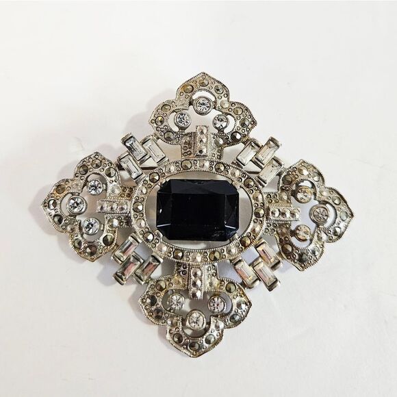 Vintage 1928 Art Deco Marcasite Rhinestone Onyx Black Emerald Cut Pin Brooch - Picture 1 of 8